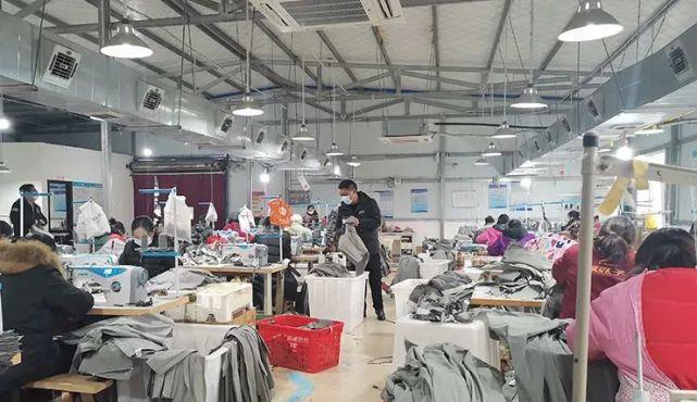 年產(chǎn)20萬件服裝廠,身殘志堅(jiān)的潛江企業(yè)家獲獎(jiǎng)了!|鄭勇|.